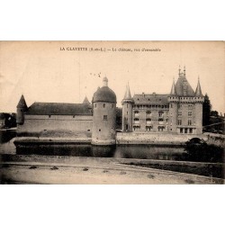 Carte postale ancienne La Clayette château vue d’ensemble Saône-et-Loire panorama patrimonial