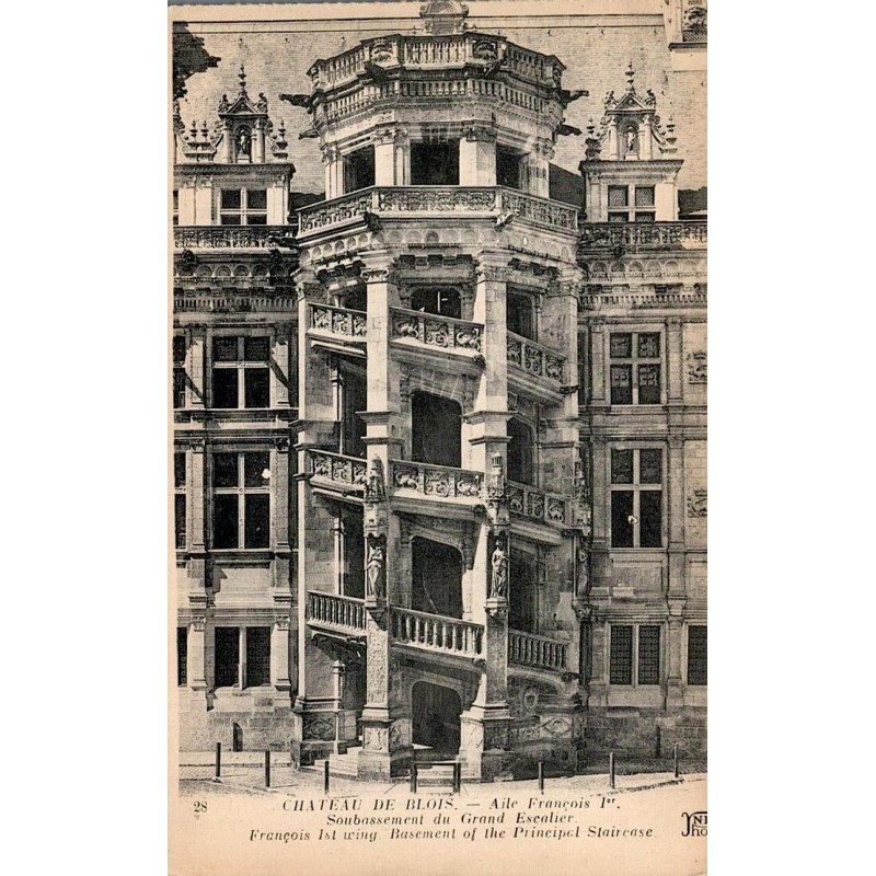 Carte postale ancienne Blois aile François Ier soubassement du grand escalier château Renaissance Loir-et-Cher