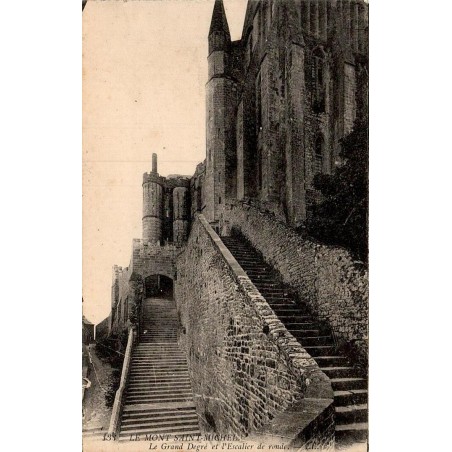 Carte postale ancienne Le Mont-Saint-Michel Le Grand Degré et l’Escalier de Ronde Manche édition LL 131