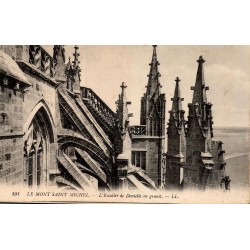 Carte postale ancienne Mont-Saint-Michel Escalier de Dentelle en granit abbaye Manche édition LL 101 vue intérieure