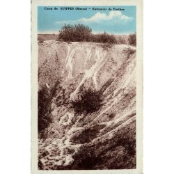 Carte postale ancienne Camp de Suippes Entonnoir de Perthes Marne vestige de la Première Guerre mondiale en Champagne