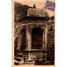 Carte postale ancienne du Pavillon de la Reine Jeanne aux Baux-de-Provence, « Rendez-vous d’amour des Princes des Baux »