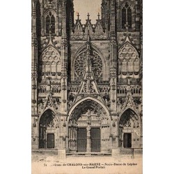 Carte postale ancienne Notre-Dame de l’Épine le Grand Portail Marne détail de la façade gothique flamboyante
