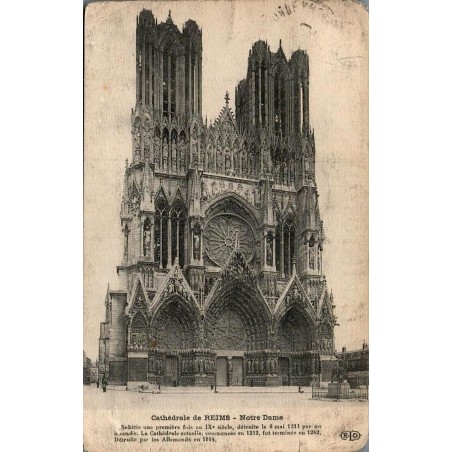 Carte postale ancienne Reims cathédrale Notre-Dame Marne vue générale du monument gothique historique