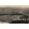 Carte postale ancienne Camp de Châlons vue prise en ballon hangars militaires d’aviation batterie d’expérience et champ de tir