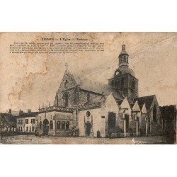 Carte postale ancienne Fismes église extérieur Marne vue du monument religieux avant les transformations du XXe siècle