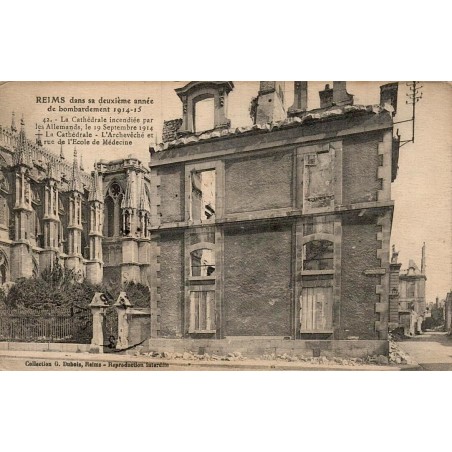 Carte postale ancienne Reims dans sa deuxième année de bombardement 1914-1915 cathédrale incendiée par les Allemands