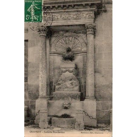 Carte postale ancienne Chaumont Fontaine Bouchardon Haute-Marne monument historique dédié au sculpteur Edme Bouchardon