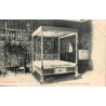 Carte postale ancienne représentant le lit du duc Antoine de Lorraine exposé au Musée Lorrain de Nancy.