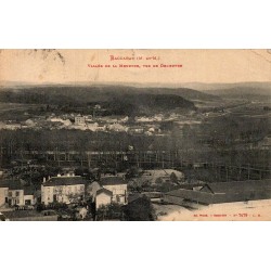 Carte postale ancienne représentant la vallée de la Meurthe vue depuis Deneuvre près de Baccarat en Meurthe-et-Moselle.