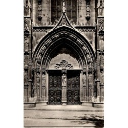 Carte postale ancienne du portail sculpté de la Cathédrale Saint-Sauveur à Aix-en-Provence