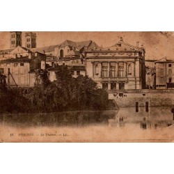 Carte postale ancienne représentant le théâtre municipal de Verdun en Meuse au début du XXᵉ siècle.