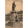 Carte postale ancienne de Bar-le-Duc montrant la statue du maréchal Exelmans place Exelmans