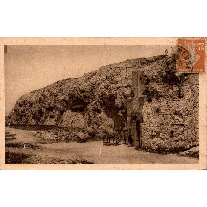 Carte postale ancienne du fort de Vaux près de Verdun durant la Grande Guerre