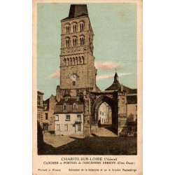 Carte postale ancienne de La Charité-sur-Loire montrant le clocher et le portail de l’abbaye