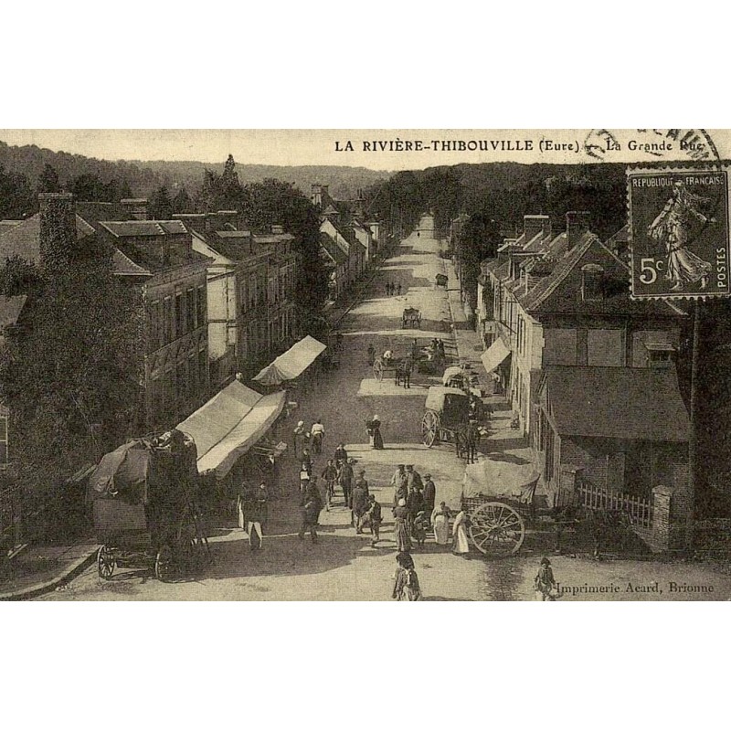 LA RIVIÈRE THIBOUVILLE (Eure) La grande Rue
