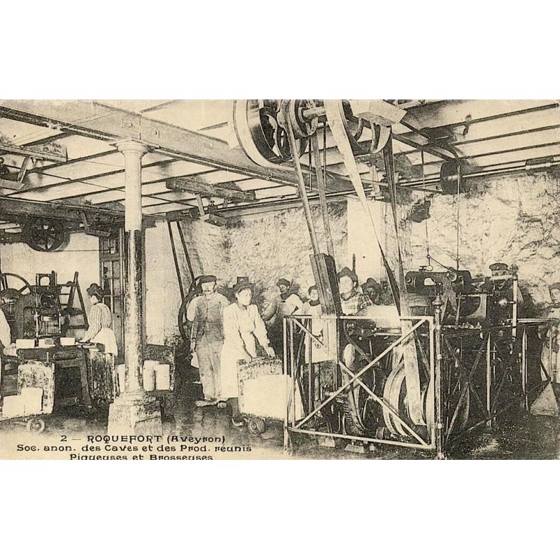 Reproduction de carte postale ancienne Roquefort-sur-Soulzon piqueuses et brosseuses Collection Cartes d'Autrefois Aveyron