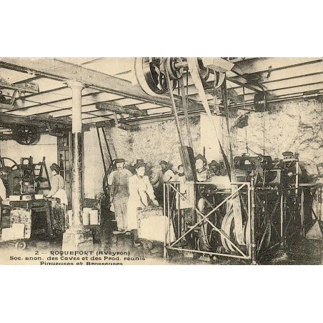 Reproduction de carte postale ancienne Roquefort-sur-Soulzon piqueuses et brosseuses Collection Cartes d'Autrefois Aveyron