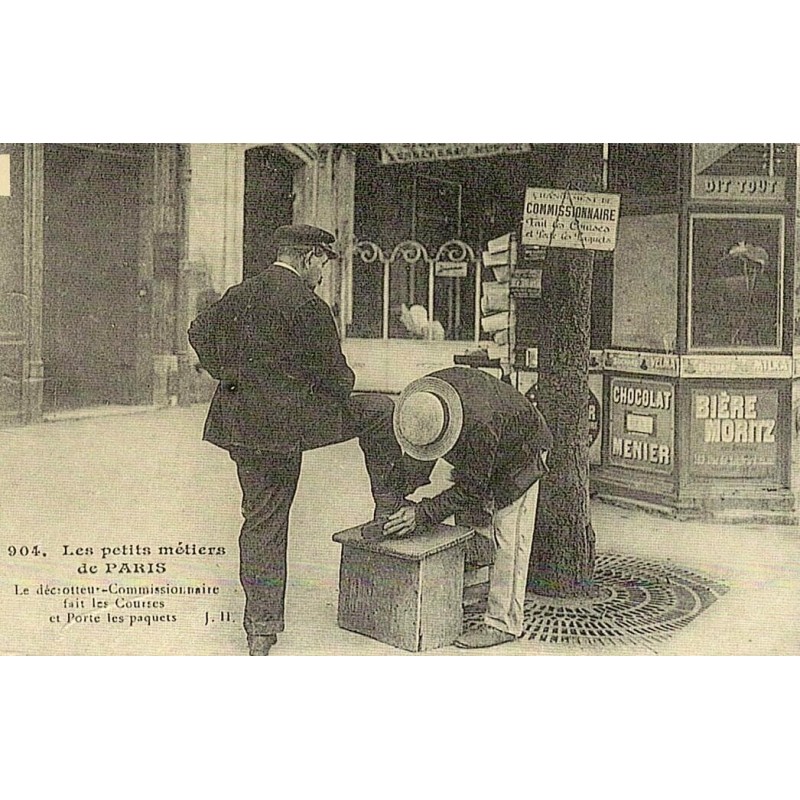 Reproduction de carte postale ancienne Le Décrotteur Commissionnaire fait les courses et porte les paquets