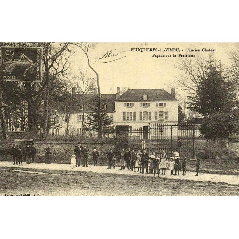 Reproduction de carte postale ancienne Feuquières-en-Vimeu ancien château façade sur la Prairiette  Somme