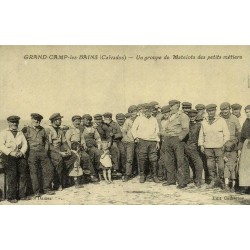 Reproduction de carte postale ancienne Grandcamp-les-Bains groupe de matelots des petits métiers