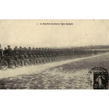 5 - Le Bataillons Cycliste en ligne déployée
