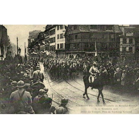Reproduction de CPA Strasbourg entrée solennelle du maréchal Pétain 25 novembre 1918 Collection Cartes d'Autrefois
