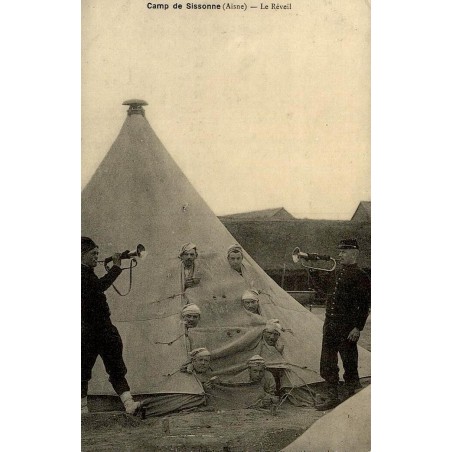 Reproduction de carte postale ancienne Camp de Sissonne le Réveil Collection Cartes d'Autrefois Aisne
