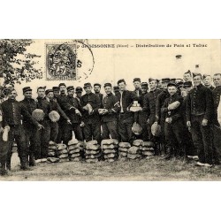 Camp de Sissonne (Aisne) - Distribution de Pain et Tabac