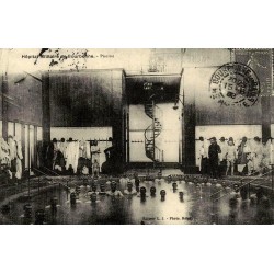 Reproduction de carte postale ancienne Bourbonne-les-Bains Hôpital militaire piscine Collection Cartes d'Autrefois Haute-Marne