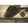 Reproduction de carte postale ancienne Lunéville Zeppelin au Champ de Mars vu d'arrière Collection Cartes d'Autrefois