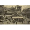 Reproduction de carte postale ancienne Bohain Place du Château jour de marché Collection Cartes d'Autrefois Aisne