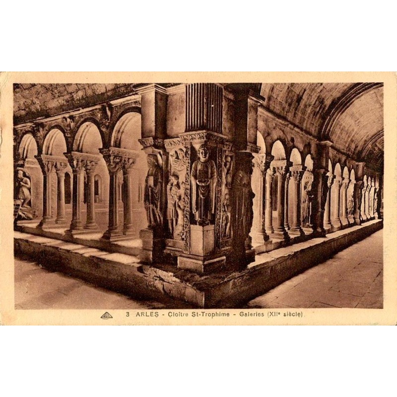 3 - ARLES -Cloître St-Trophime - Galeries (XIIè siècle)