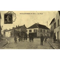 Reproduction de carte postale ancienne Ballancourt-sur-Essonne La Place Collection Cartes d'Autrefois Essonne