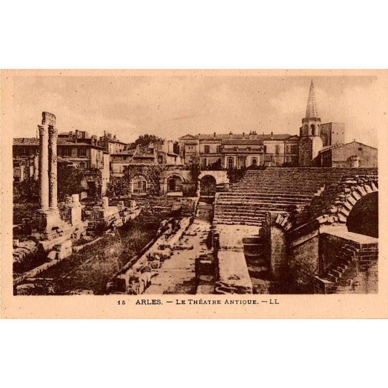 Carte postale ancienne Arles – Le Théâtre Antique