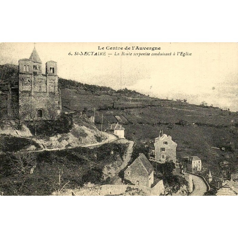Saint-Nectaire route serpentée vers l église reproduction carte ancienne Collection Cartes d'Autrefois