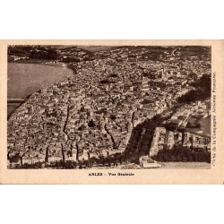 Carte postale ancienne vue générale d’Arles panorama urbain historique