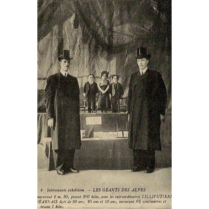 Les Géants des Alpes intéressante exhibition reproduction de carte postale ancienne Collection Cartes d'Autrefois