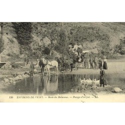 Vichy route de Malavaux passage d’un gué reproduction de carte postale ancienne Collection Cartes d'Autrefois
