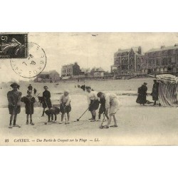 Cayeux-sur-Mer une partie de croquet sur la plage reproduction de carte postale ancienne Collection Cartes d'Autrefois
