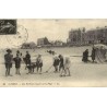 Cayeux-sur-Mer une partie de croquet sur la plage reproduction de carte postale ancienne Collection Cartes d'Autrefois