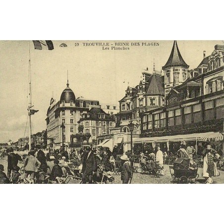 Trouville-sur-Mer Reine des Plages les Planches reproduction de carte postale ancienne Collection Cartes d'Autrefois