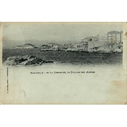 Carte postale ancienne La Corniche et le Vallon des Auffes à Marseille en bord de mer