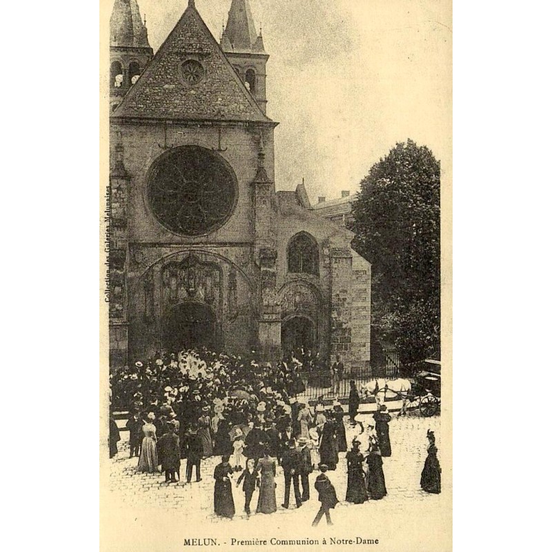 Reproduction de carte ancienne Melun Première Communion à Notre-Dame Collection Cartes d'Autrefois