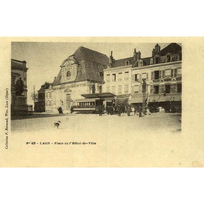 Reproduction de carte ancienne Laon place de l Hôtel de Ville Collection Cartes d'Autrefois