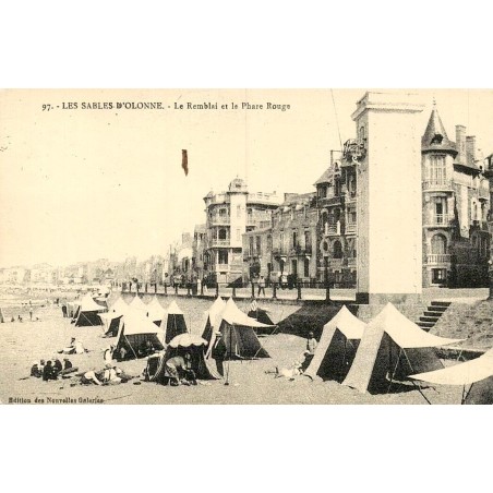 Reproduction de carte ancienne Les Sables-d’Olonne le remblai et le phare rouge Collection Cartes d'Autrefois