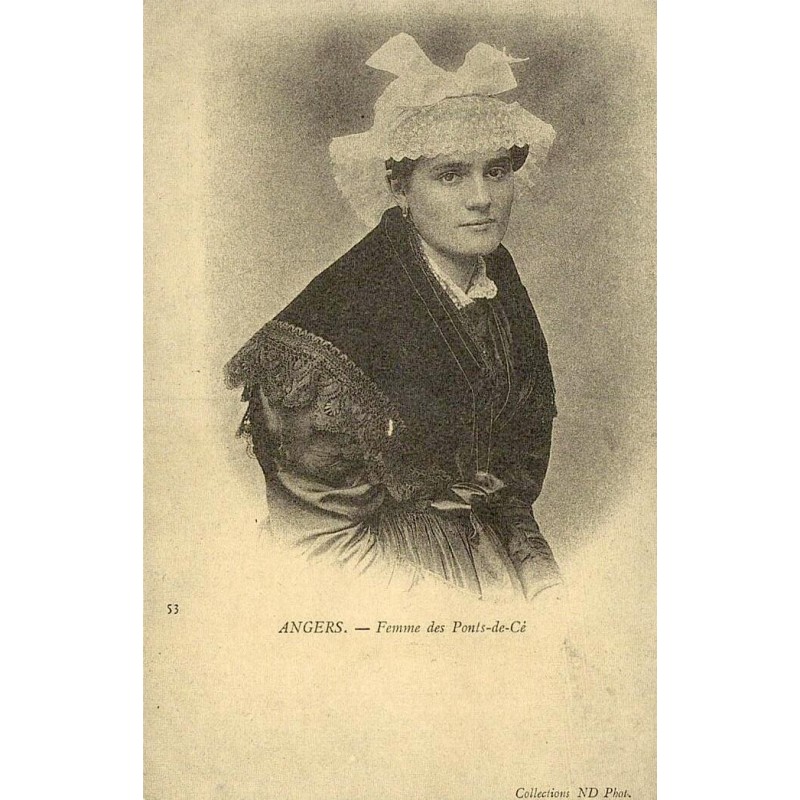 Reproduction de carte ancienne Femme des Ponts-de-Cé Collection Cartes d'Autrefois