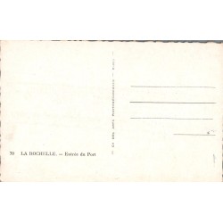 Carte postale ancienne La Rochelle entrée du port maritime