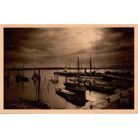 Carte postale ancienne de Royan port et ancienne jetée paysage maritime historique