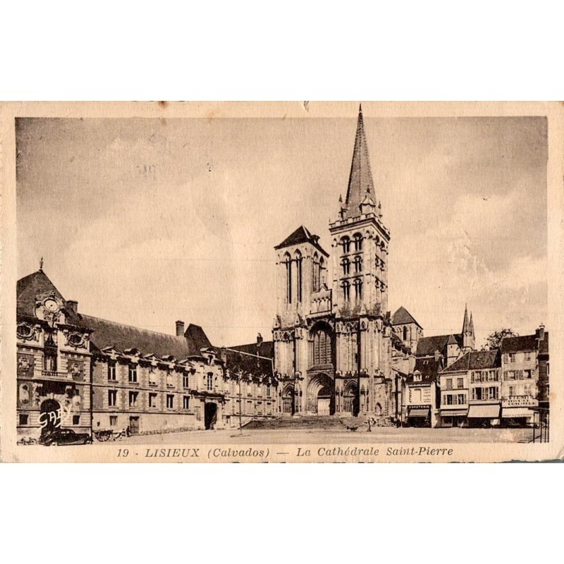 Carte postale ancienne de la Cathédrale Saint-Pierre à Lisieux Calvados